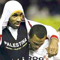 Kanoute: İnsanlık borcumdu!