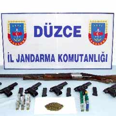 Araçta cephane çıktı