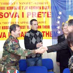 Kosova'ya ofis malzeme desteği