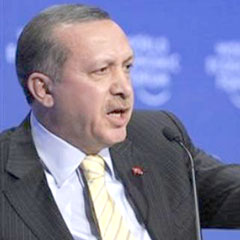 Sinyora Erdoğan'ı tebrik etti