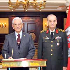 Kıvrıkoğlu Genelkurmay'ı ziyaret etti