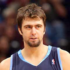 Mehmet Okur 12 sayı attı