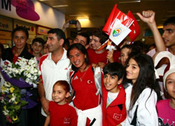 Olimpiyat galiplerine coşkulu karşılama