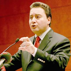 Babacan: İsrail davet etse gitmezdik!