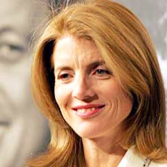 Kennedy, New York senatörlüğünden vazgeçti