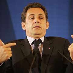 Mısır, Sarkozy'i davet etti