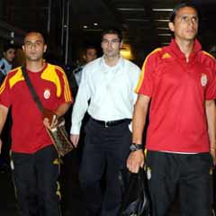 Galatasaray, İstanbul'a döndü