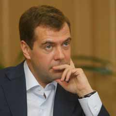Medvedev'den gaz zirvesi çağrısı