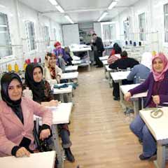 Yüzlerce kadına konteynırda iş imkânı