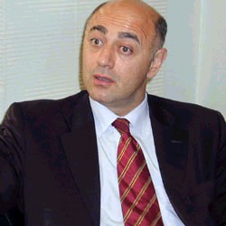 Yasakçı Bernay gitti, sürgün sona erdi!