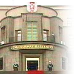 Komutanlar toplandı