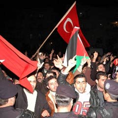 Alanya'da israil takımı protesto edildi