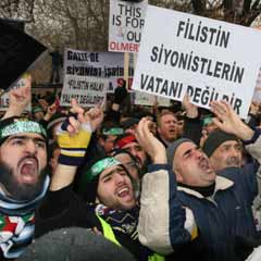 Mısır protesto edildi