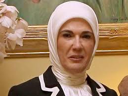 Emine Erdoğan'dan Esed'e: İnanamıyorum