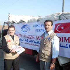 Kimse Yok Mu'nun kamyonları Gazze'ye girdi