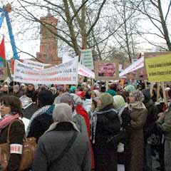 Berlin'de 12 bin kişi İsrail'i protesto etti