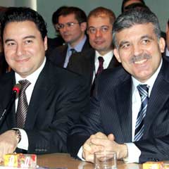 Gül, Babacan ve ekibini "acil" topladı!