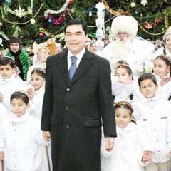Berdimuhamedov yeni yıl kutluyor!!!