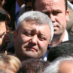 Partisinin kongresini cezaevinden izliyor!