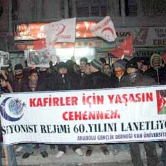 Van'da Katil İsrail protestosu