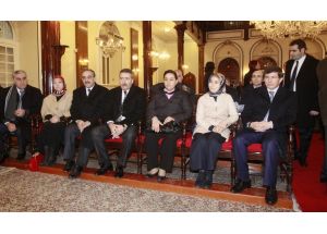 Davutoğlu, Üç Dinin İbadethanelerini Gezdi