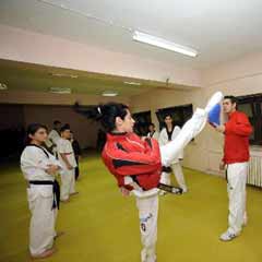 Millîler genç Taekwondocularla...