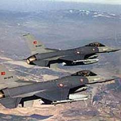 Türk jetlerinden PKK kamplarına tam isabet