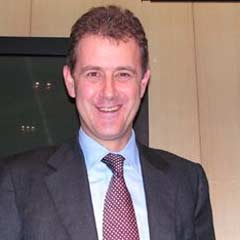 Özgener hakemlere arka çıktı