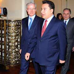 Babacan, açık kapı politikasını destekledi