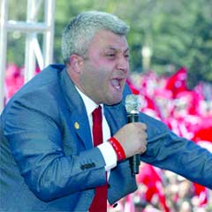 Yeni parti kongresini Tuncay'sız yapacak