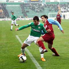 Bursaspor: 1 - Trabzonspor: 0 (İlk yarı)
