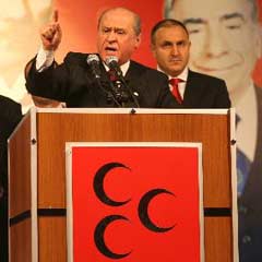 Bahçeli'den Baykal'a "cenk" resti