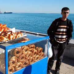 Simit fiyatı 50 YKr'ye çıkınca satışlar düştü