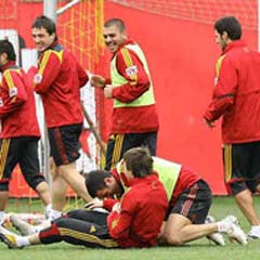 Aslan'da gençler hazırlığı başladı