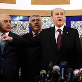 Bahçeli günündeydi!