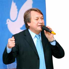 Sezer, Ecevit'in elini öpmemiş!