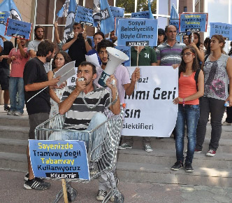 Öğrencilerden Ulaşım Zammı Protestosu