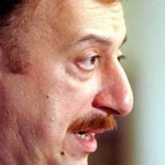 Ve Azerbaycan da Amerika’ya sırtını döndü