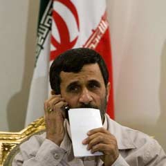Ahmedinejad ‘Katil’e bu sefer telefondan seslendi
