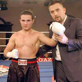 Galada rakibini nakavt etti