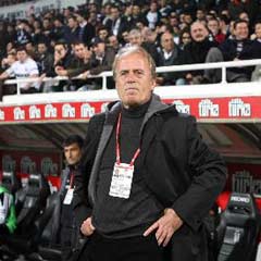 İnönü'de 'yönetim istifa' sesleri