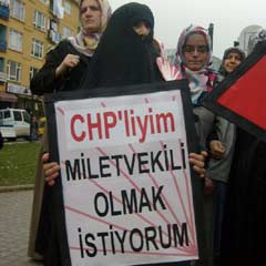 Başörtüsü yasağına anlamlı gönderme