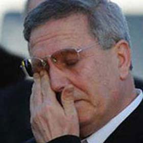 Aziz Yıldırım, gözyaşlarına boğuldu