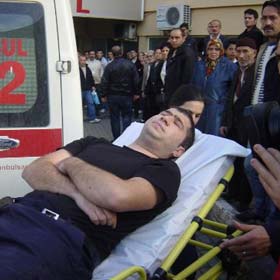 '4'ü polis 6 kişi yaralandı'