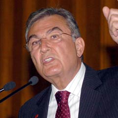 Baykal böyle kıvırdı!