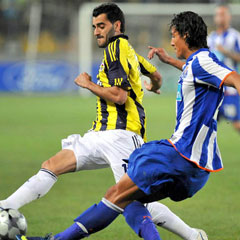 Artık hedefte UEFA var (FOTO)