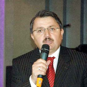 "CHP'nin samimiyetine inansak plaket vereceğiz"