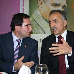 Karayalçın'a sürpriz karşılama