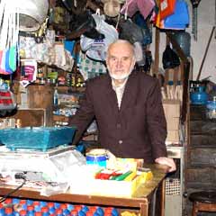 Hacı İzmirlioğlu'ndan yeni bir okul daha