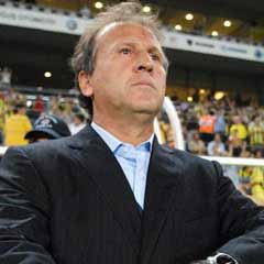 Zico, başarıya doymuyor